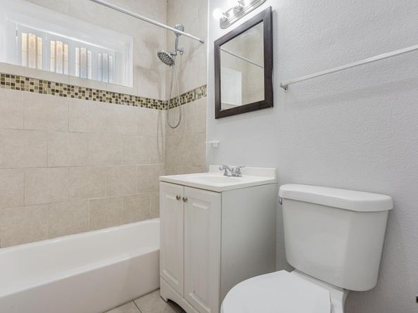 430 NW 133rd St, North Miami FL 33168