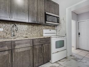 430 NW 133rd St, North Miami FL 33168