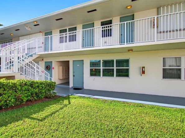 880 Horizons W 106, Boynton Beach FL 33435