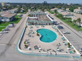 880 Horizons W 106, Boynton Beach FL 33435