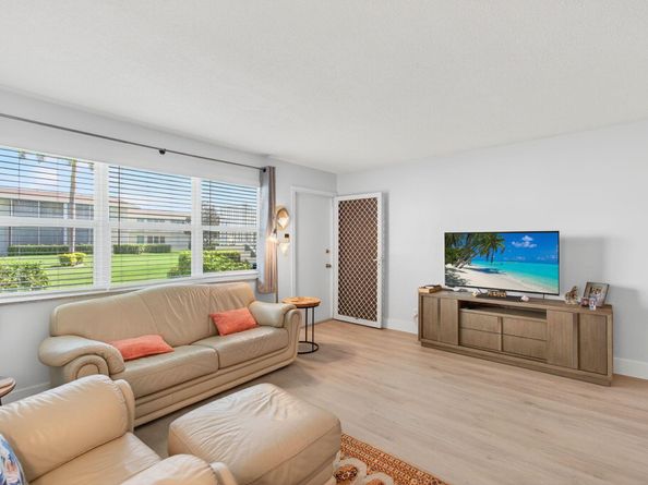 880 Horizons W 106, Boynton Beach FL 33435