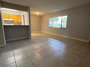 814 Meadows Circle 814, Boynton Beach FL 33436