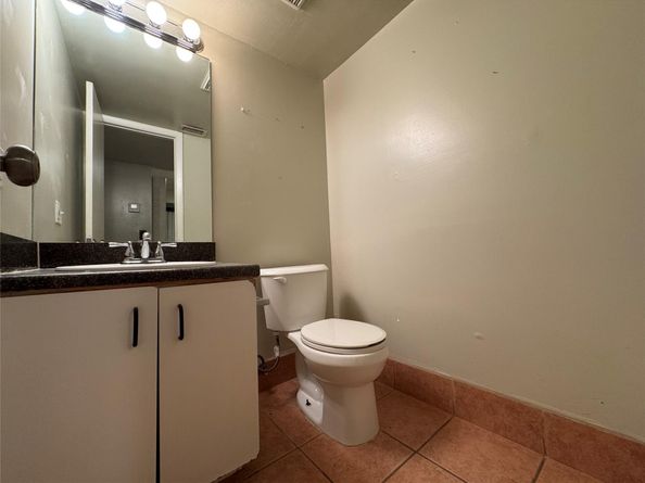 3243 NW 44th St 2, Fort Lauderdale FL 33309