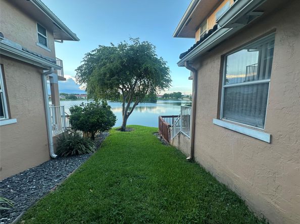 3243 NW 44th St 2, Fort Lauderdale FL 33309