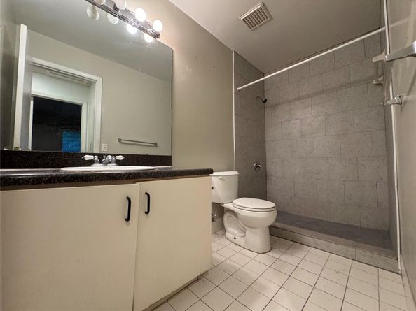 3243 NW 44th St 2, Fort Lauderdale FL 33309