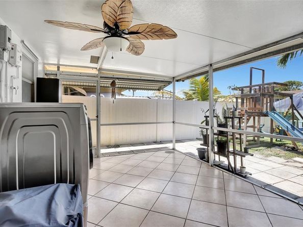 8501 NW 11th Ct, Pembroke Pines FL 33024