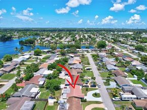 8501 NW 11th Ct, Pembroke Pines FL 33024