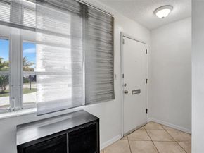 8501 NW 11th Ct, Pembroke Pines FL 33024