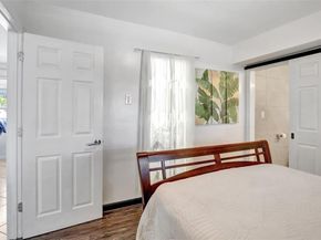 8501 NW 11th Ct, Pembroke Pines FL 33024