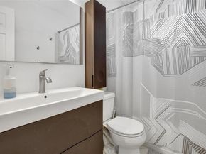8501 NW 11th Ct, Pembroke Pines FL 33024