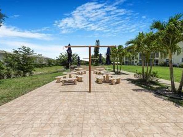 3575 Broken Woods Dr 302, Coral Springs FL 33065