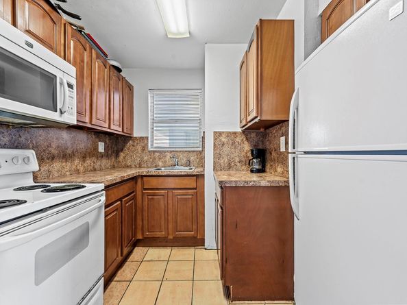 310 Fontainebleau Blvd 502, Miami FL 33172