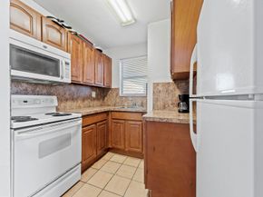 310 Fontainebleau Blvd 502, Miami FL 33172