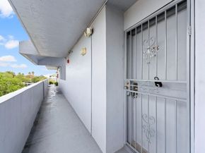310 Fontainebleau Blvd 502, Miami FL 33172
