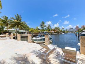 2432 Bayview Dr, Fort Lauderdale FL 33305