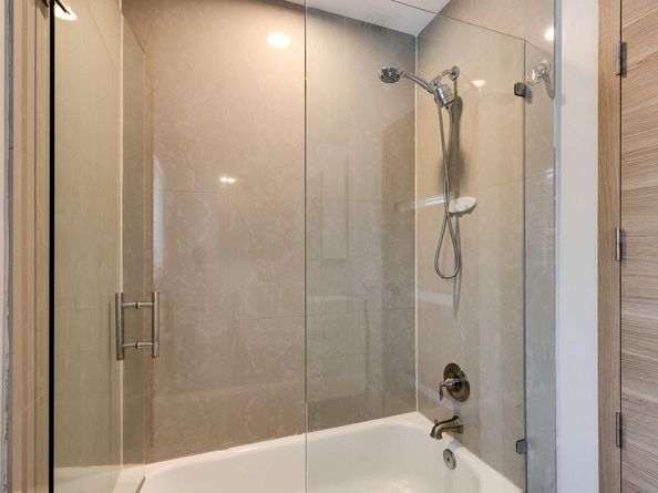 2432 Bayview Dr, Fort Lauderdale FL 33305