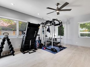 2432 Bayview Dr, Fort Lauderdale FL 33305