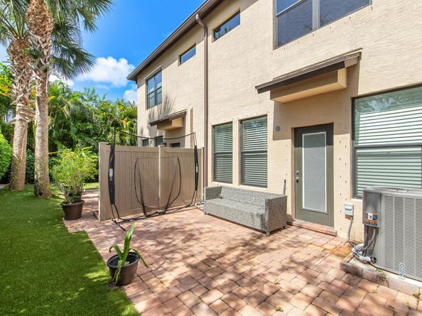 2418 Post Street, Palm Springs FL 33406