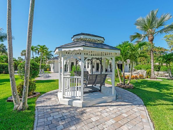 15995 Meadow Wood Drive, Wellington FL 33414