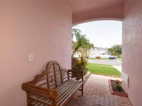 98 Gables Blvd, Weston FL 33326