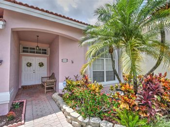 98 Gables Blvd