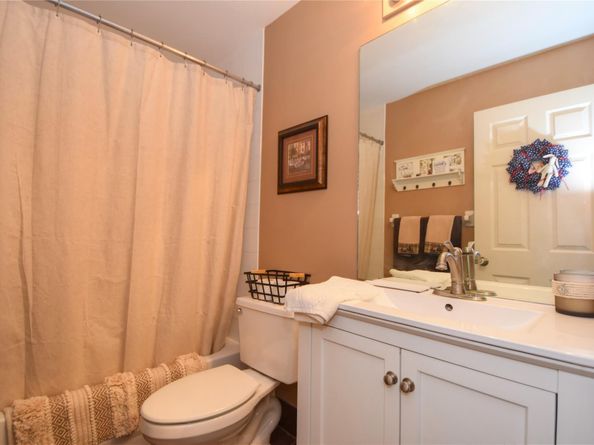 98 Gables Blvd, Weston FL 33326