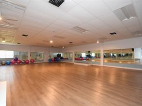 98 Gables Blvd, Weston FL 33326