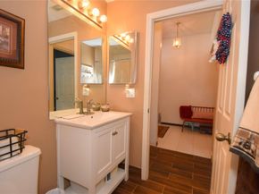 98 Gables Blvd, Weston FL 33326
