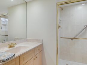 3810 Via Poinciana 401, Lake Worth FL 33467