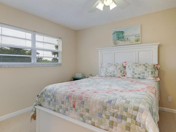 3810 Via Poinciana 401, Lake Worth FL 33467