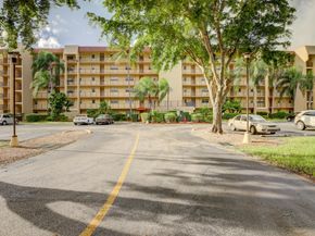 3810 Via Poinciana 401, Lake Worth FL 33467