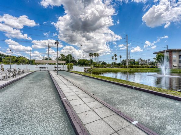 2951 NW 46th Avenue 407, Lauderdale Lakes FL 33313