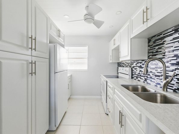 2951 NW 46th Avenue 407, Lauderdale Lakes FL 33313