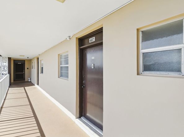 2951 NW 46th Avenue 407, Lauderdale Lakes FL 33313