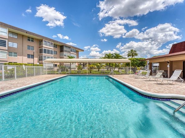 2951 NW 46th Avenue 407, Lauderdale Lakes FL 33313