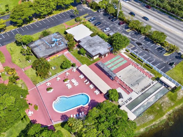2951 NW 46th Avenue 407, Lauderdale Lakes FL 33313