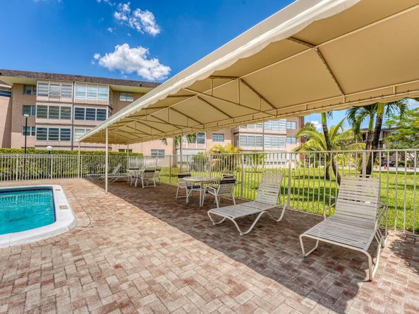 2951 NW 46th Avenue 407, Lauderdale Lakes FL 33313
