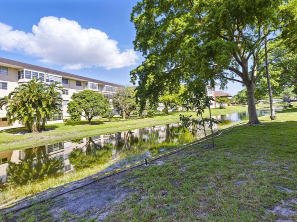 2951 NW 46th Avenue 407, Lauderdale Lakes FL 33313