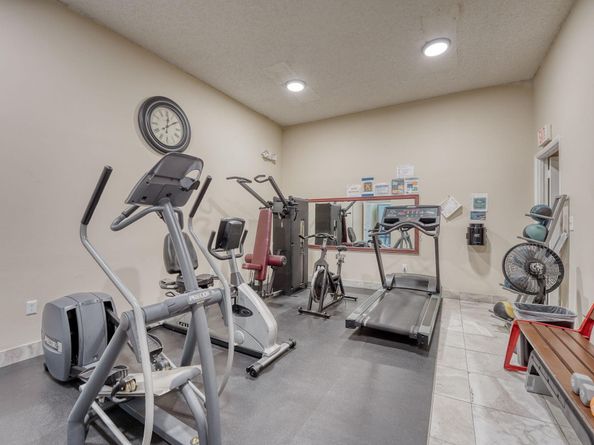 2951 NW 46th Avenue 407, Lauderdale Lakes FL 33313