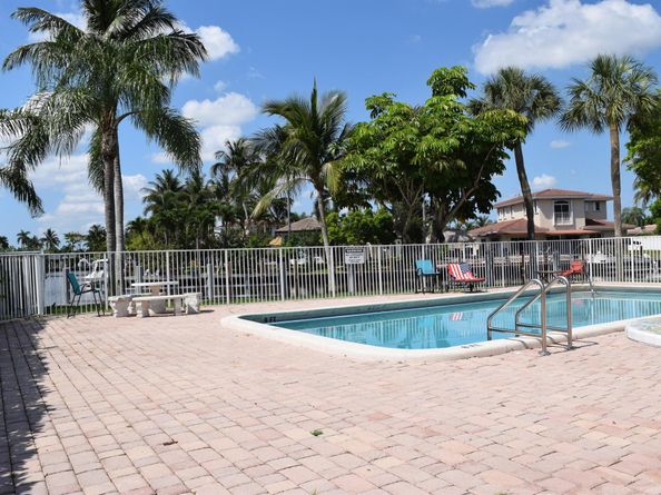 151 SE 6th Avenue 14, Pompano Beach FL 33060