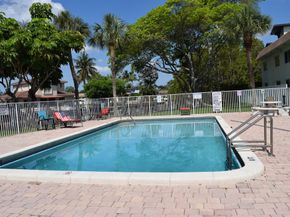 151 SE 6th Avenue 14, Pompano Beach FL 33060