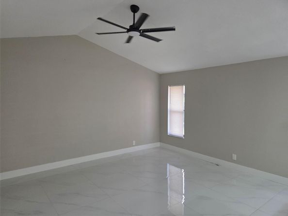 7219 NW 43rd St, Coral Springs FL 33065