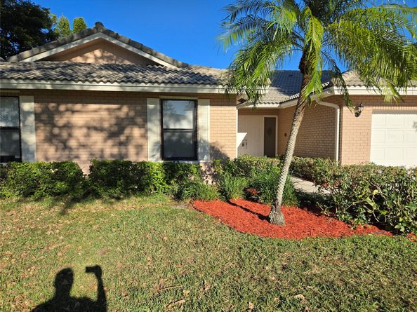 7219 NW 43rd St, Coral Springs FL 33065