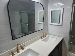 7219 NW 43rd St, Coral Springs FL 33065