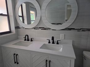 7219 NW 43rd St, Coral Springs FL 33065