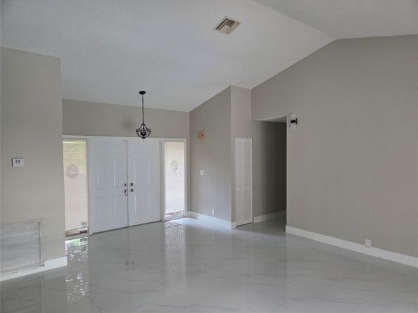 7219 NW 43rd St, Coral Springs FL 33065