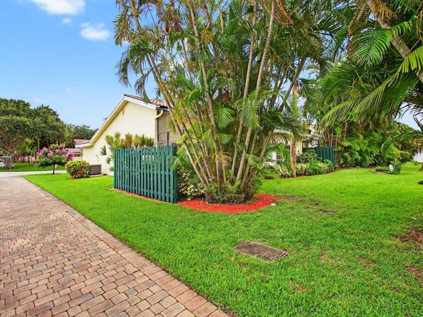 6105 Via Laguna Lane, Boca Raton FL 33433