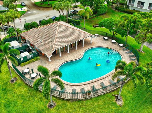 6105 Via Laguna Lane, Boca Raton FL 33433