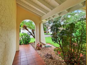 6105 Via Laguna Lane, Boca Raton FL 33433