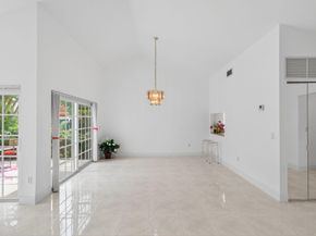 6105 Via Laguna Lane, Boca Raton FL 33433